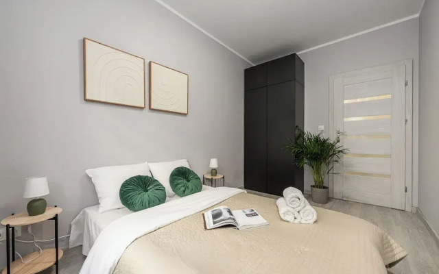 Lumina apartment near the train station