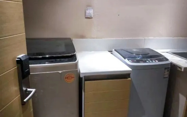 Cloud Cloud House Hotel (Chongqing Longhu Times Tianjie Branch)