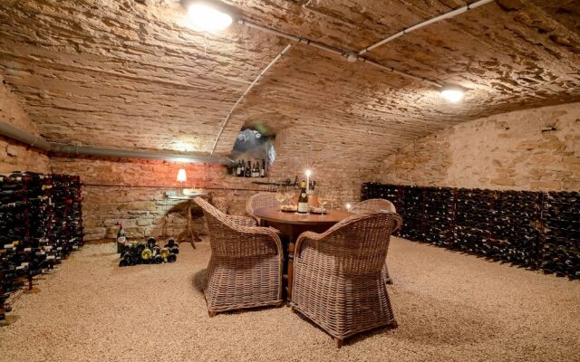 La Maison De La Petite Charriere