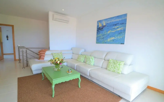 Vision - Ocean View in Nazar