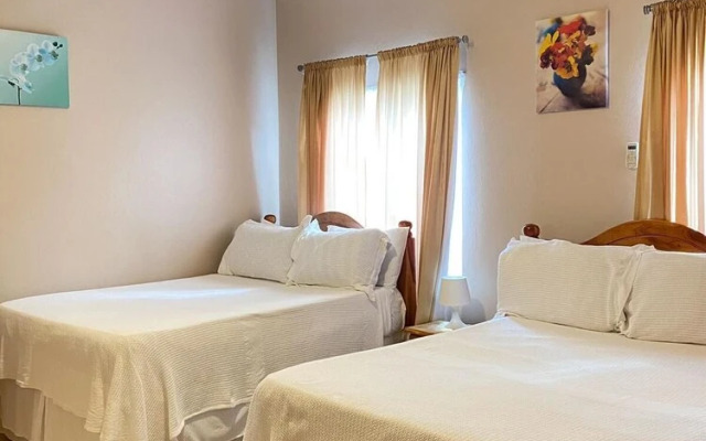 5-bed Villa With Pool in Runaway Bay, Jamaica