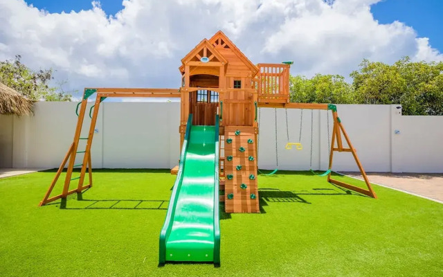 NEW 6BR Playground Private Pool Pro-bbq Palapa