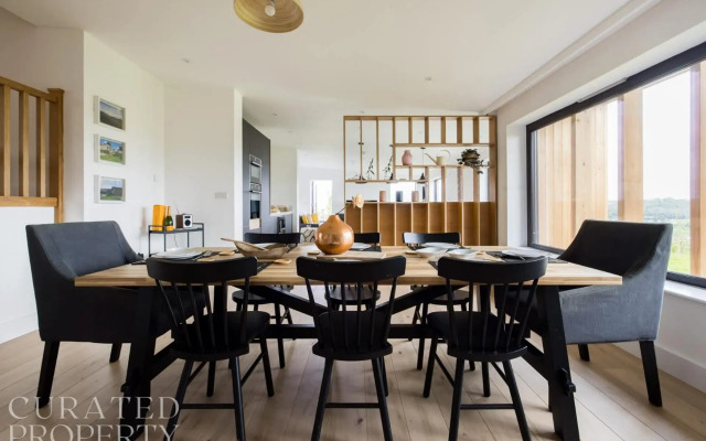 Stunning 5 Bedroom New Build With Amazing Views