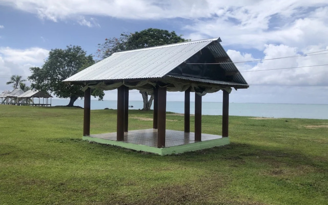 Vaiula Beach Fales