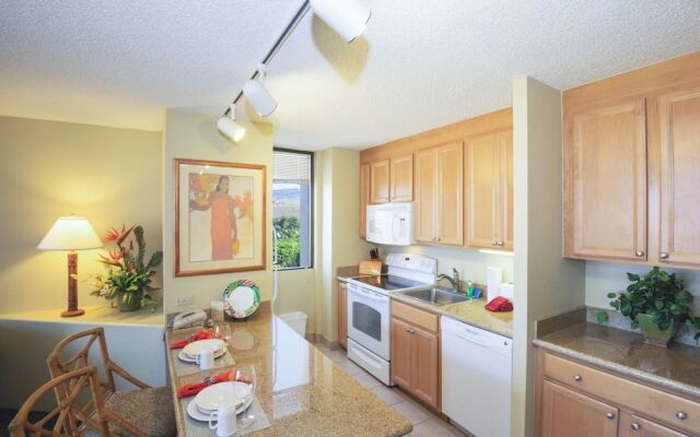 Kaanapali Shores Studio 742 Studio Bedroom Condo by RedAwning