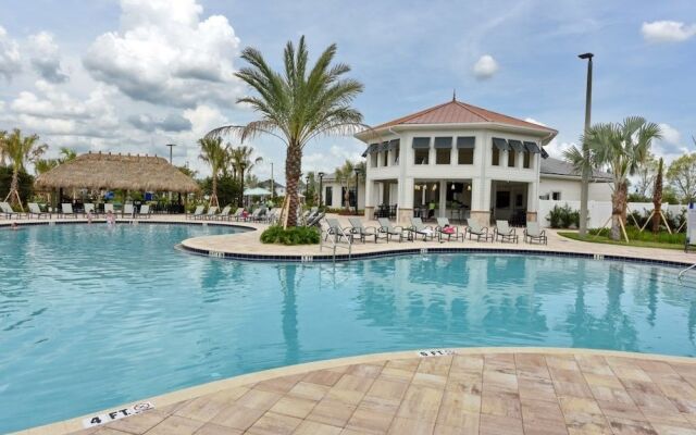 Luxury 5 bedroom home with private pool