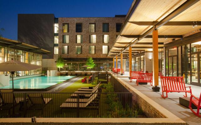 The George, by Valencia Hotel Collection