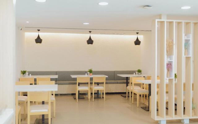 Yi Ting Hotel (Shenzhen Xixiang Bus Station)