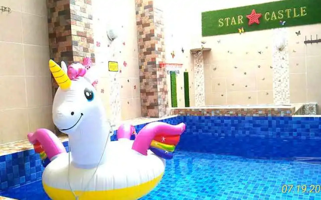 Full House at Star Castle Villa