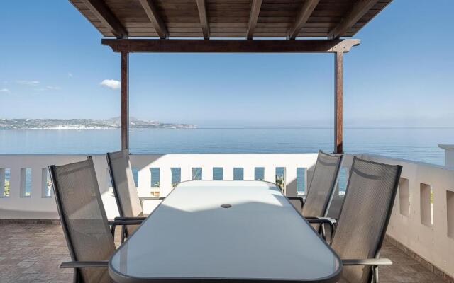 Porto Kalyves Seaside Apartments