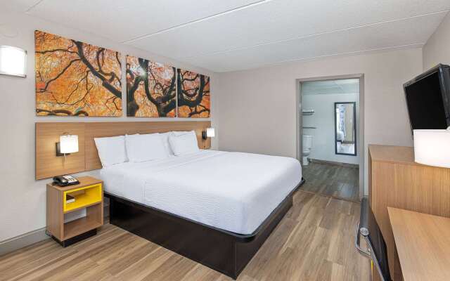 Days Inn by Wyndham Knoxville North