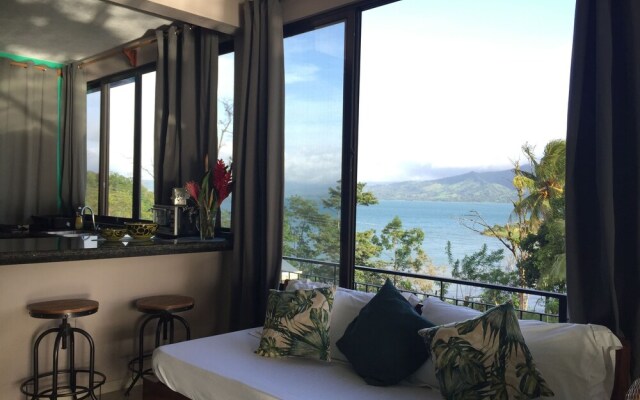 Bluebay Bugenvil Lake Lodge
