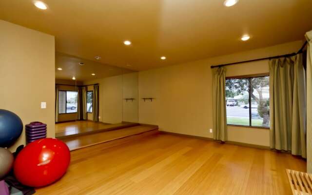 Old Town Escape 1 BR by Casago