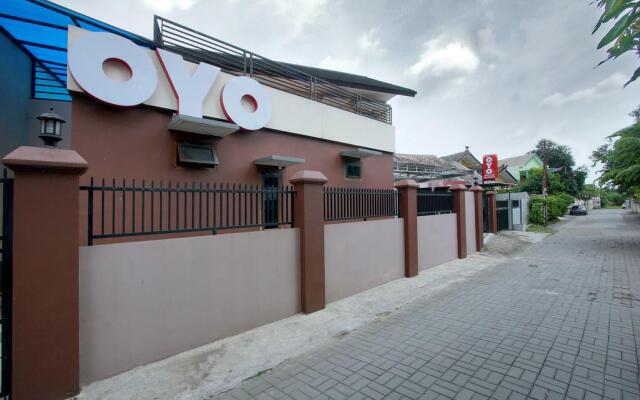 OYO 347 Bayang Brothers Guest House