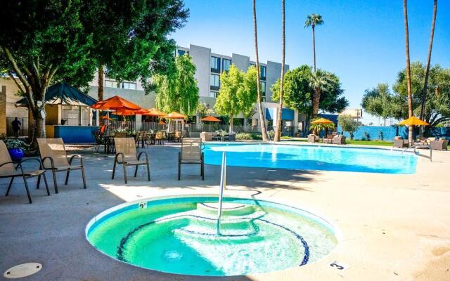 Hotel 502