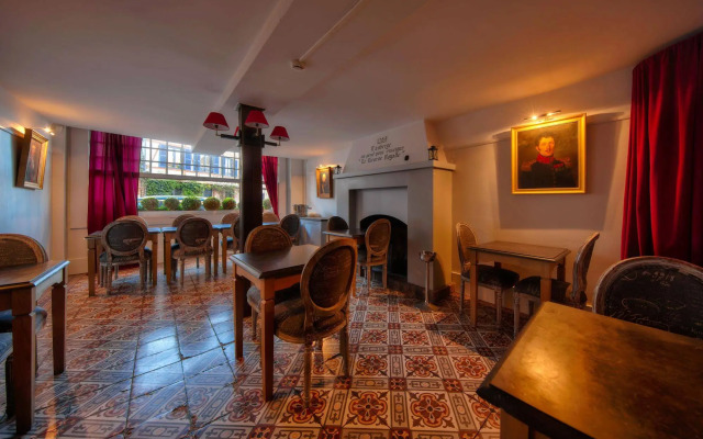 Hotel de La Licorne & Spa Nuxe
