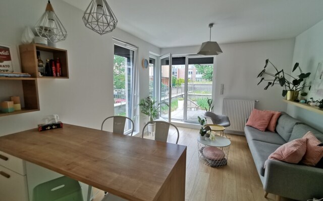 WS Lovely Garden&Parking Apartment