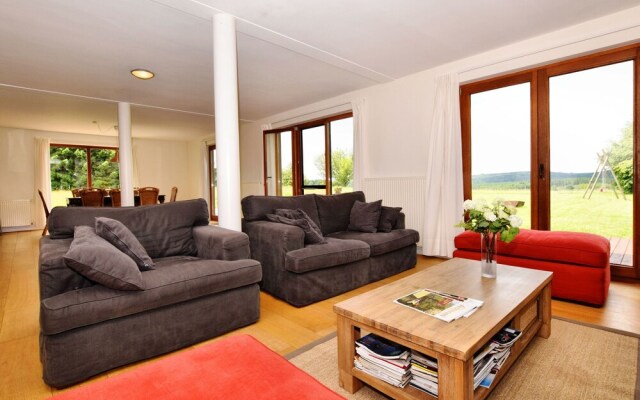 Countryside Holiday Home in Mont with Terrace And Garden