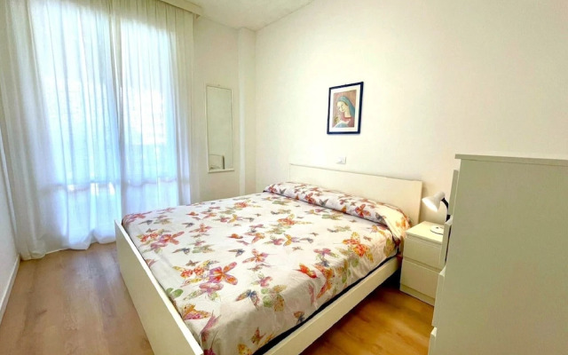 Apartment With Private Patio