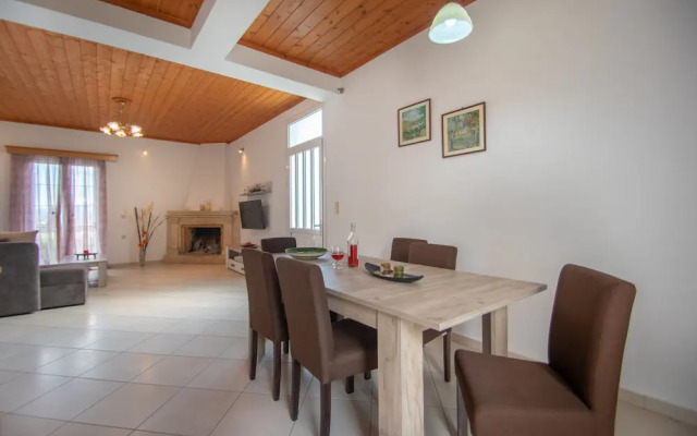Family Private Homes with Sea View