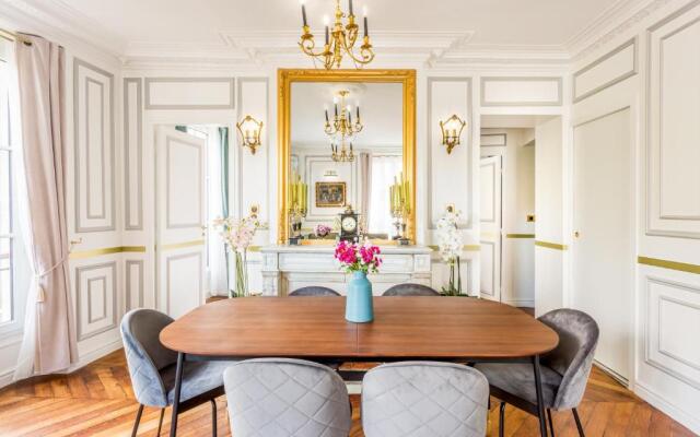 Luxury 2 Bedroom With Balcony - Louvre & Notre Dame