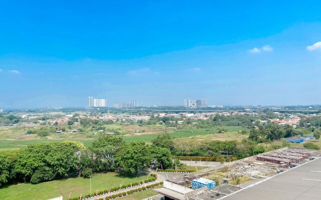 Cozy And Spacious Studio Room Azalea Suites Apartment