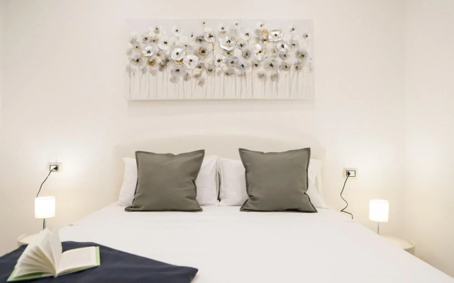 Cozy Apartment in Piazza Cavour by Wonderful Italy