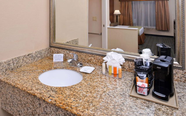 Best Western Courtesy Inn Hotel - Anaheim Resort at the Park