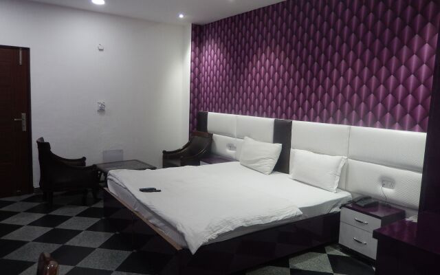 OYO 7845 Hotel Orchid Garden
