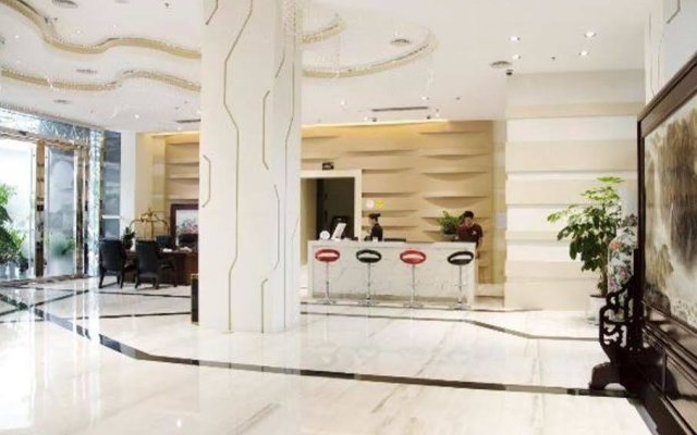 Lavande Hotels·Dayun Center Hengang Metro Station Shenzhen