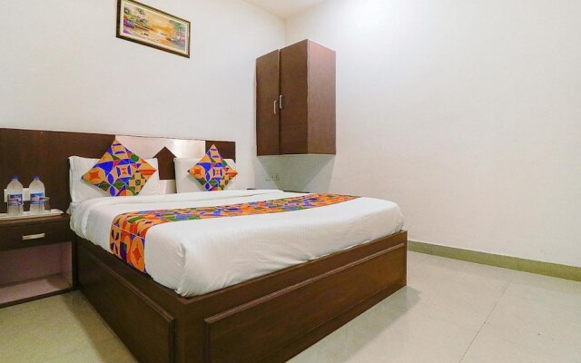 Hotel Star Metro Inn By GRB