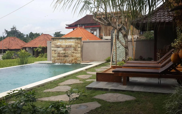 Puji Bungalow & Hostel