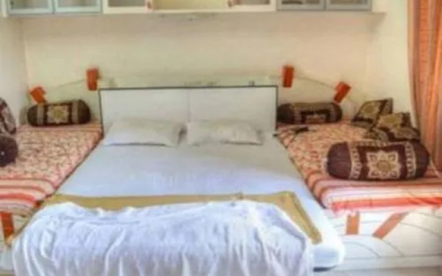 14 Square Magarpatta 2