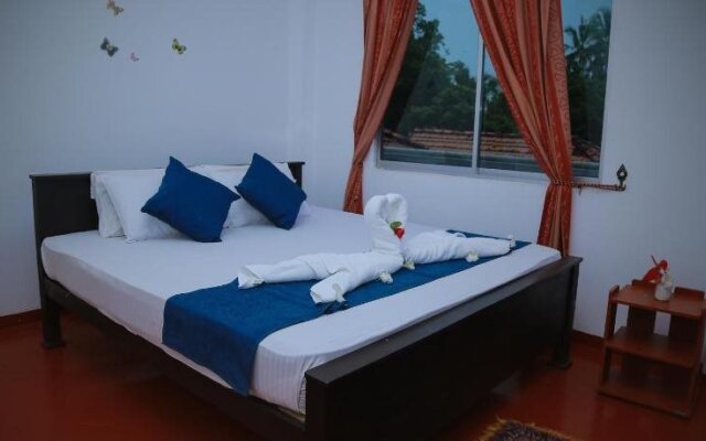 Golden Surfer Beach Hotel