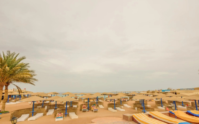 Royal Star Empire Beach Resort