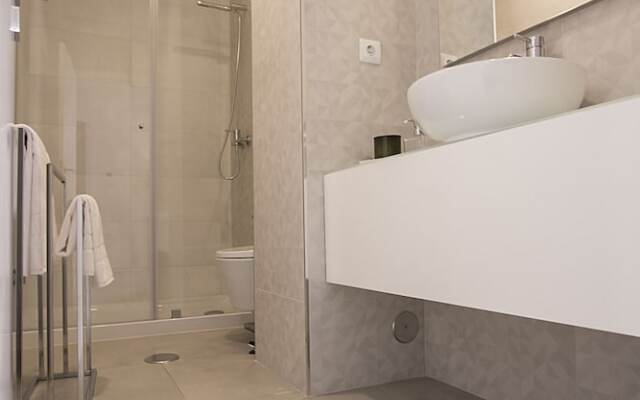 Tear Center Apartments