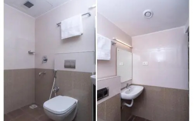 V Grand By OYO Rooms