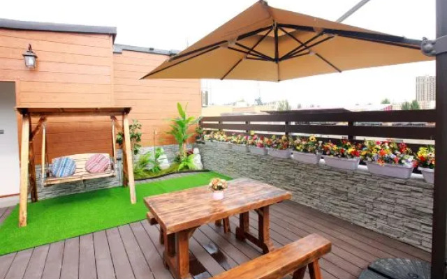 Yining Muzi Family Homestay