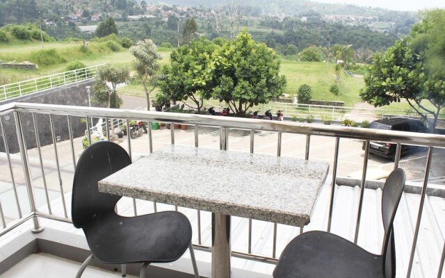 Airy Cihideung Sersan Bajuri Bandung