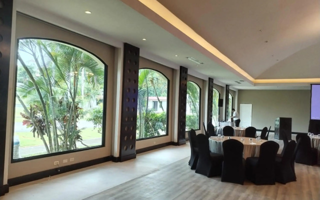 Holiday Inn Panama Canal by IHG