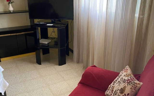 Ground Floor Maisonette In Birzebbugia