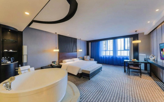 Baishichang Longquan Hotel (Urumqi International Grand Bazamin Street)