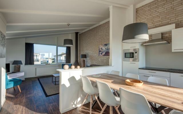 Restyled 2 Bathroom Holidayhome, sea Within Walking Distance