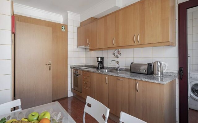 Bright Apartment With Pool, Garajau IV