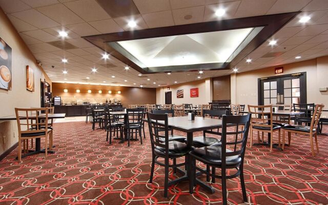 Best Western Plus The Charles Hotel