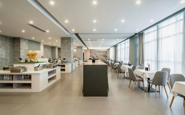 Youth Sunshine Hotel (Xiamen Xiang'an Culture and Education Park)