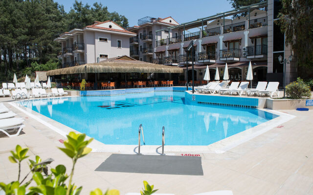 Hotel Pine Valley