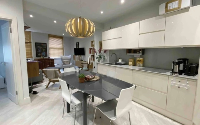 Charming 2-bed Apt With 2 Bathtub Central London