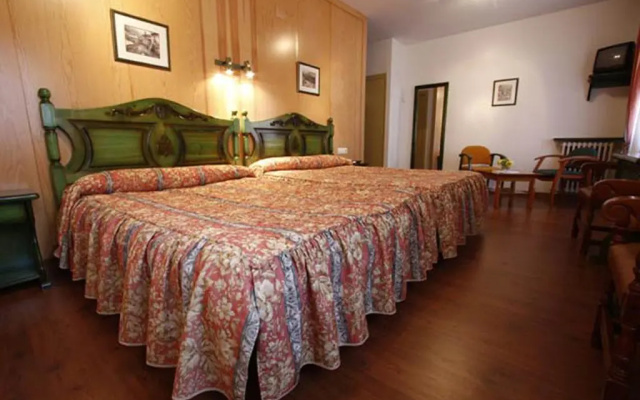 Edelweiss Hotel