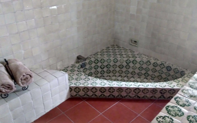 Casa Espejos Holistic B&B- Adults Only